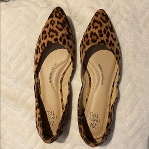 Leopard print flat shoes